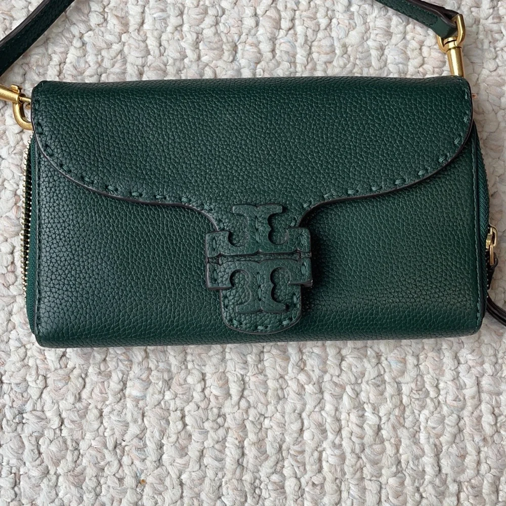 Tory Burch McGraw green wallet crossbody - Picture 3 of 15